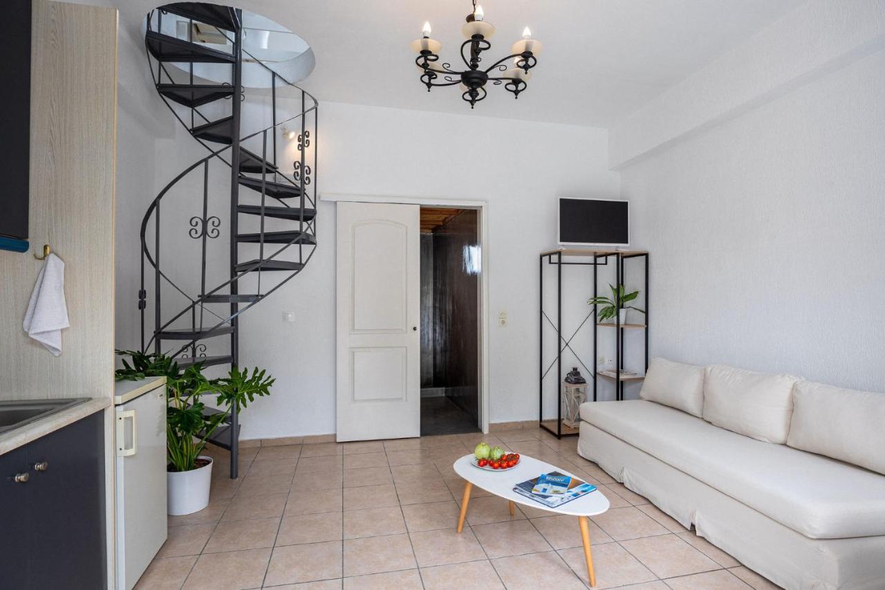 White Utopia Apartments And Maisonettes Imerovigli  Exterior photo